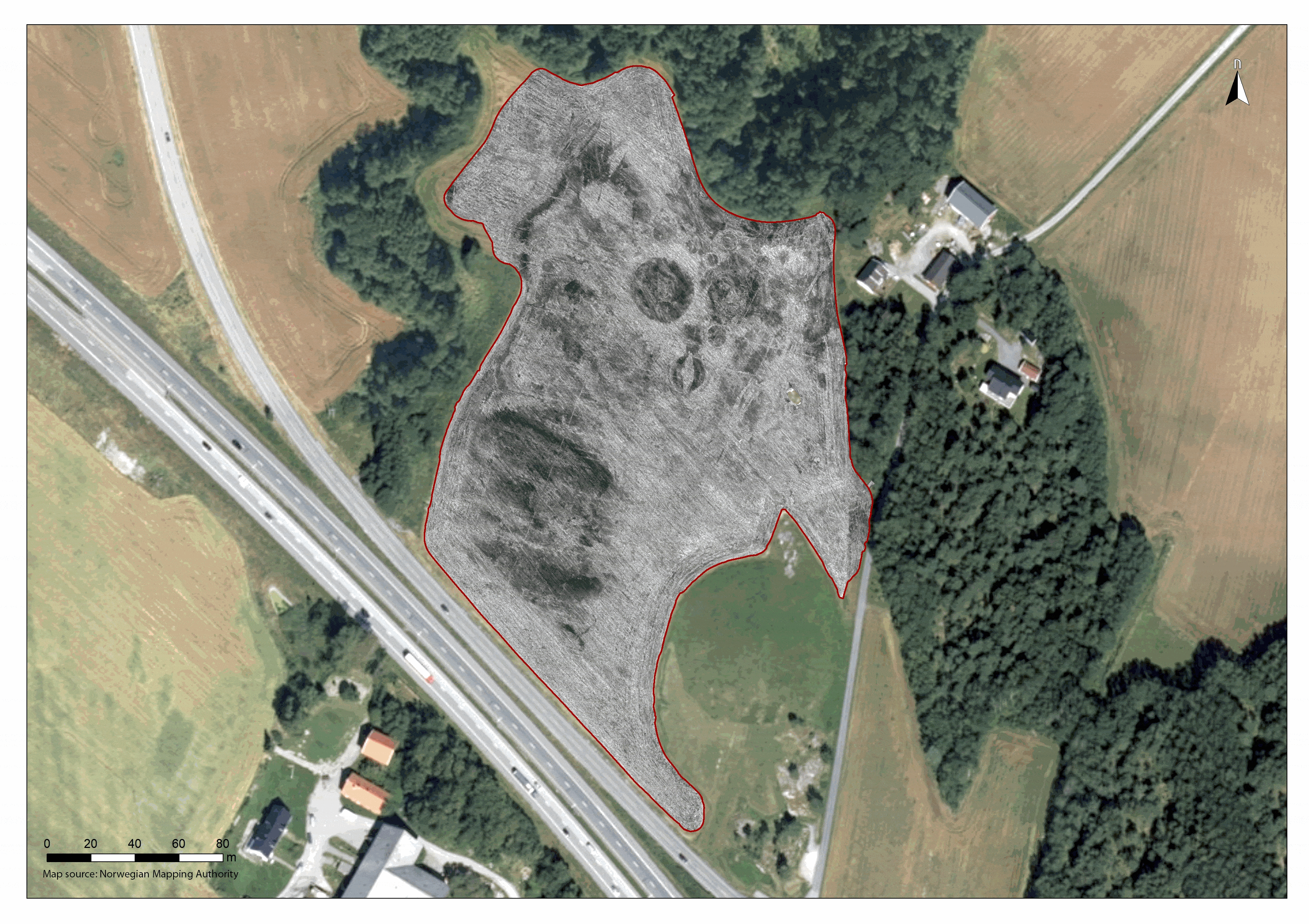 Bateau-tombe viking & tumulus à Gjellestad en Norvège.