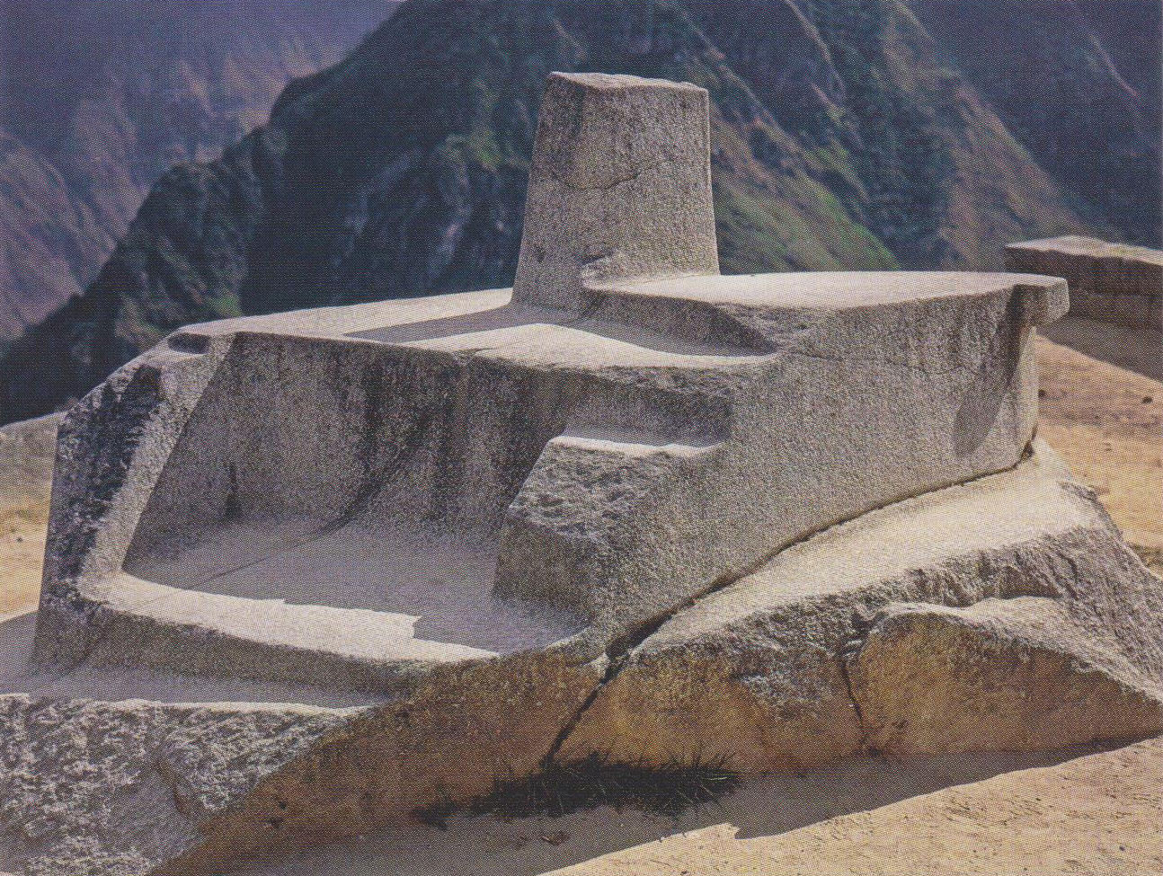 Cadran solaire inca dans la cité Machupichu au Pérou