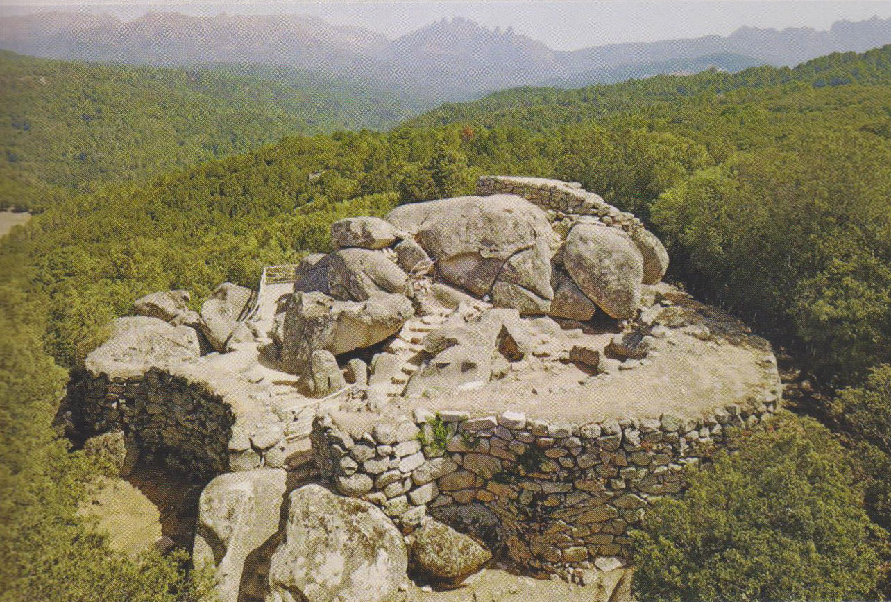 Casteddu (habitat fortifié) de Cuccuruzzu en Corse.