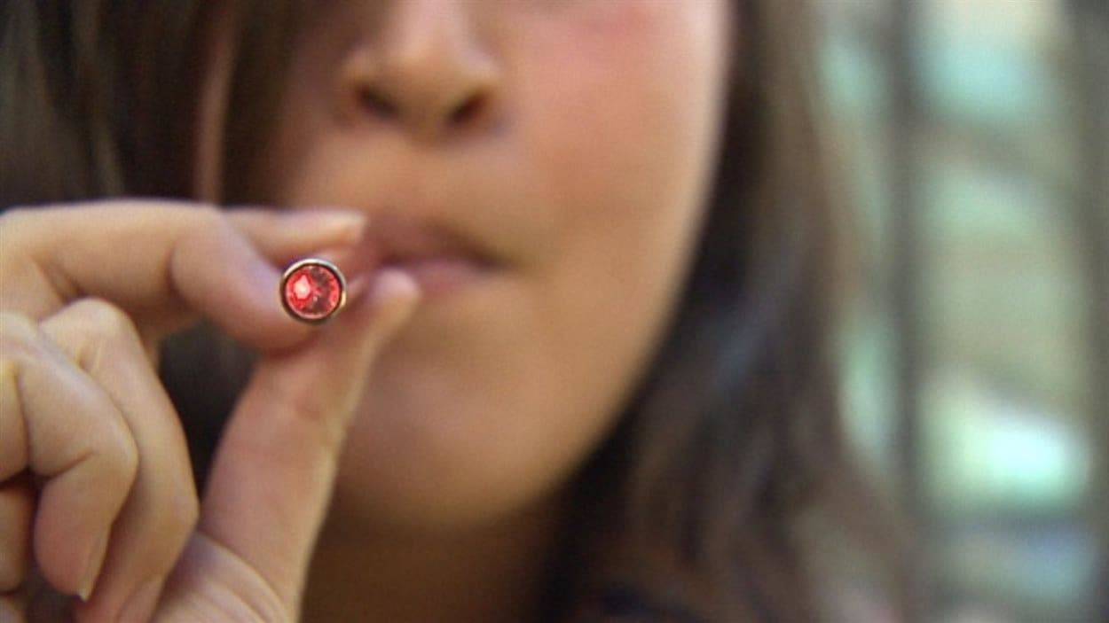 Cigarette électronique vapotage au féminin