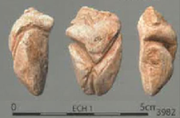 Dame d'Amiens, statuette façonnée il y a 27 000 ans.