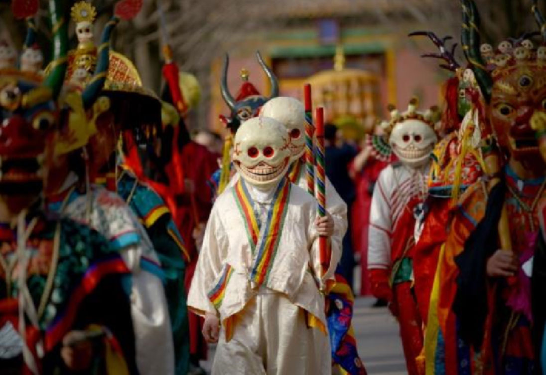 Divinités tibétaines, danse Tsam au Tibet.