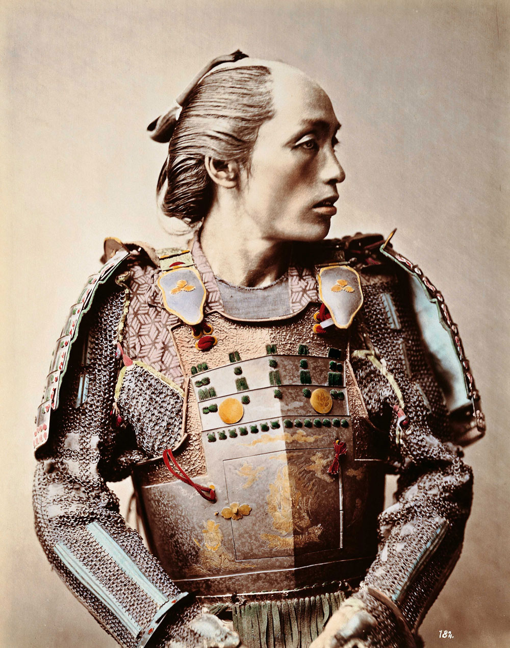 Japonais en tenue de samouraï, par Felice Beato & Raimund von Stillfried, vers 1876.