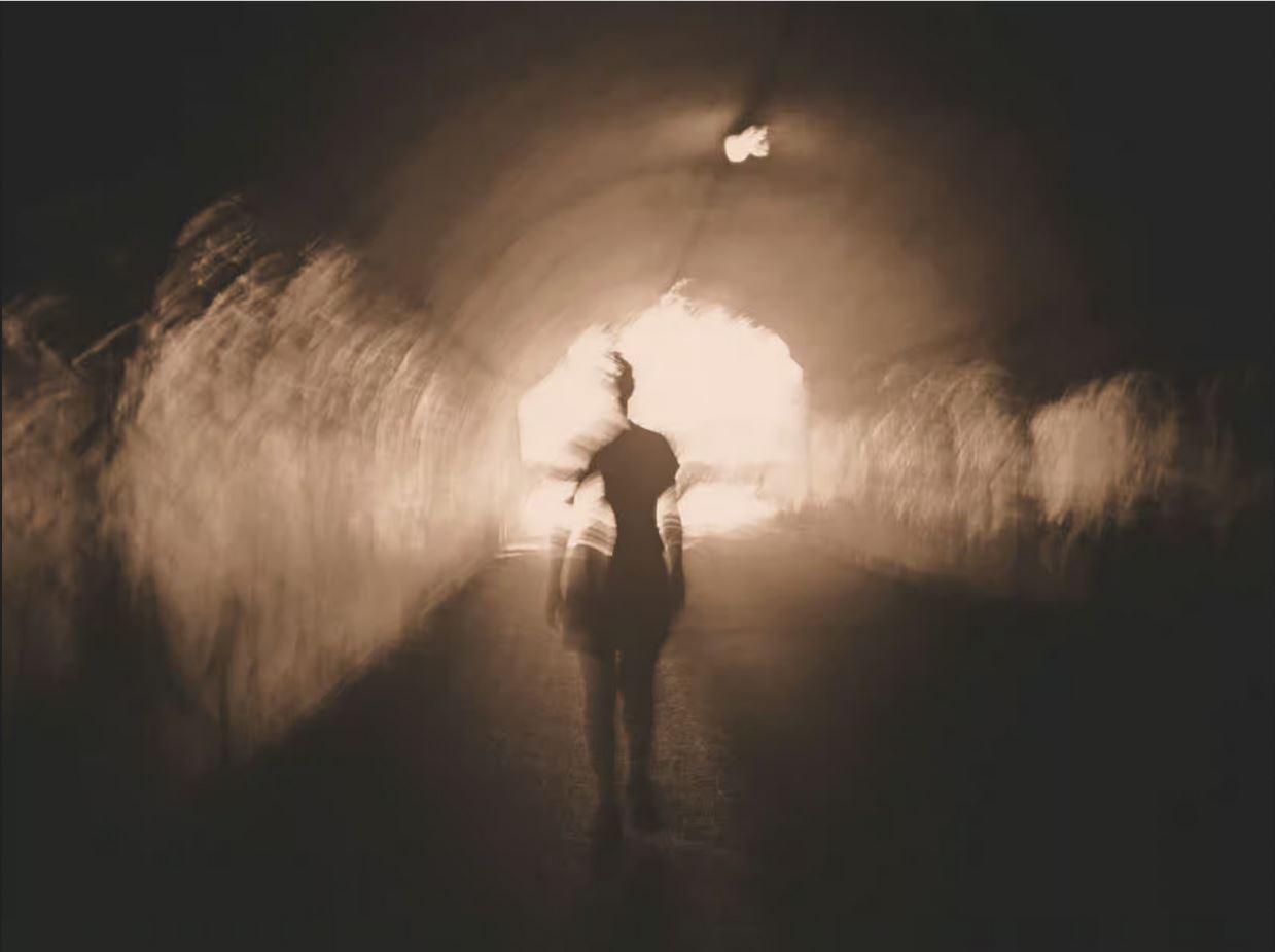 Expérience de mort imminente (EMI), vision d'un tunnel lumineux.