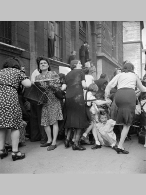 Femmes résistantes à Paris en 1944