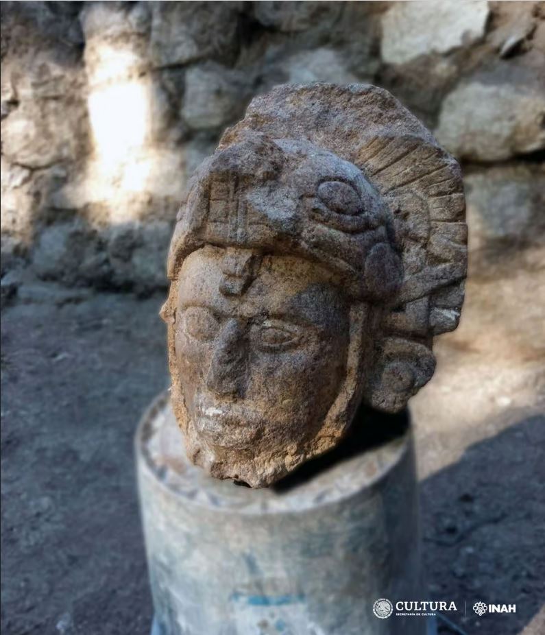Figure maya du XIe siècle.