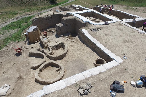 Site archéologique de Gadachrili Gora en Géorgie, il y a 6 000 ans.
