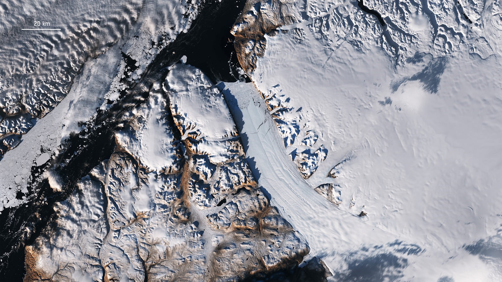 Glacier Petermann en Antartique.