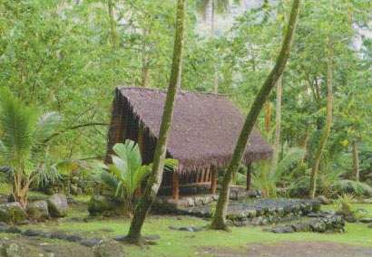 Ha'e sur paepae restauré à Kamuihei Hatiheu.