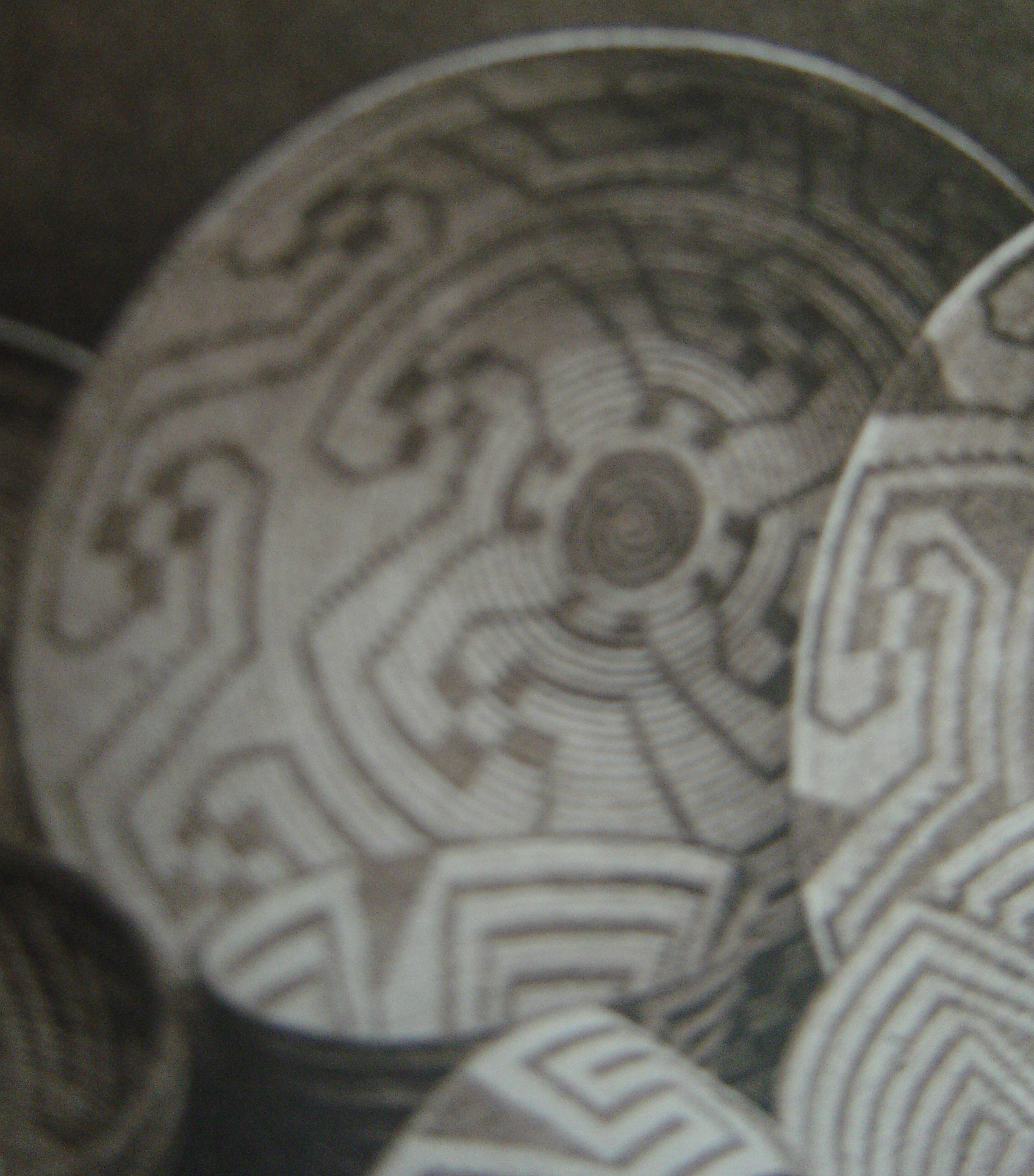 Swastika (ou Svastika) sur de la vaisselle des Pima baskets, des indiens d'Amérique.