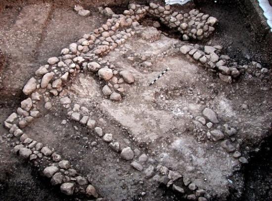 Fondation d'une maison en Israël, vieille de 10 000 ans