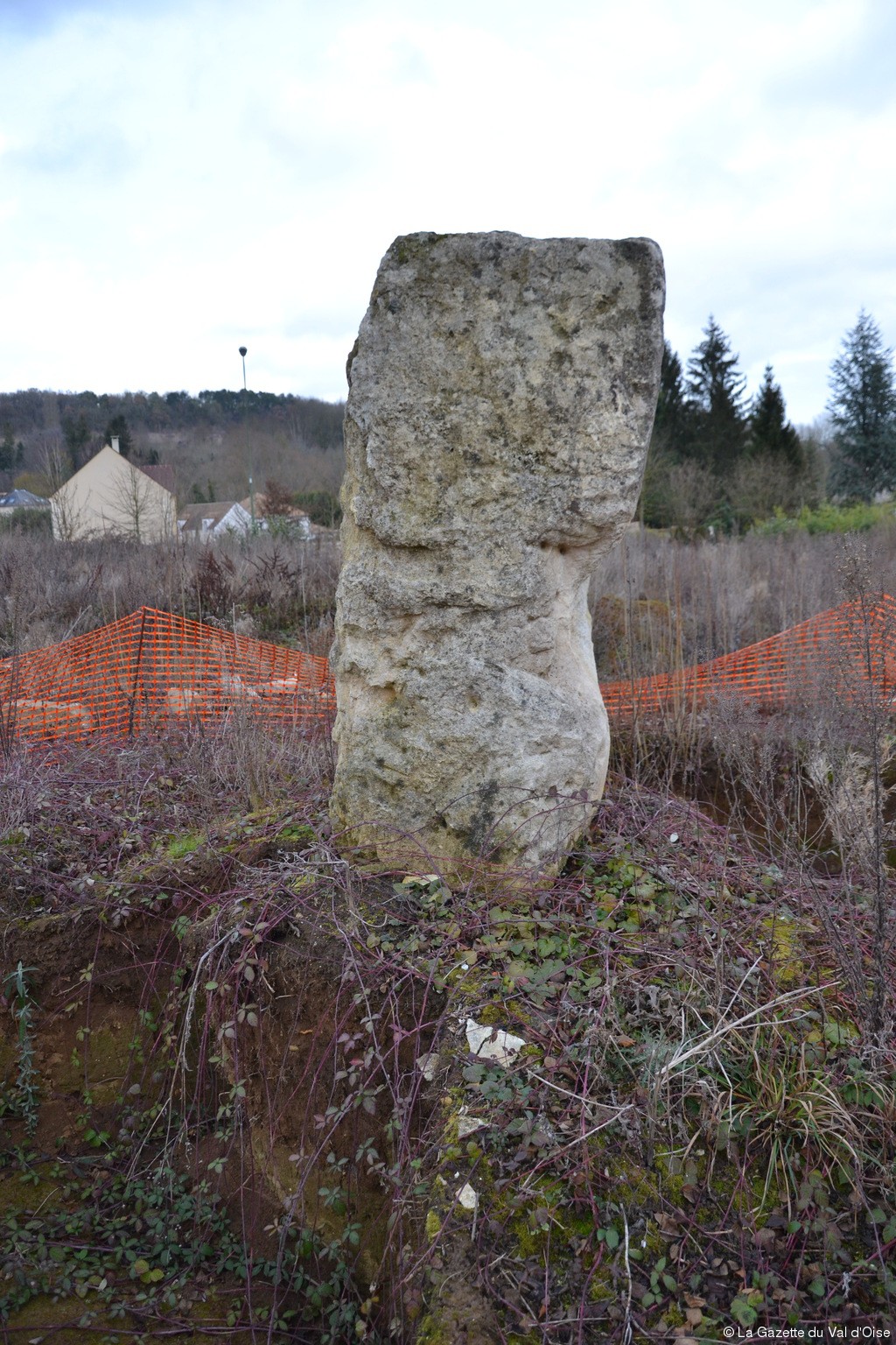 Menhir de Seraincourt dans le Val-d'Oise en France.