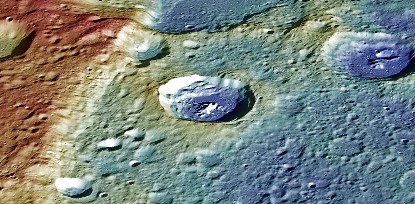 Mercure et un escarpement lobé (Carnegie Rupes) avec hauteur de la surface topographique basses (violettes) & hautes (blanches).