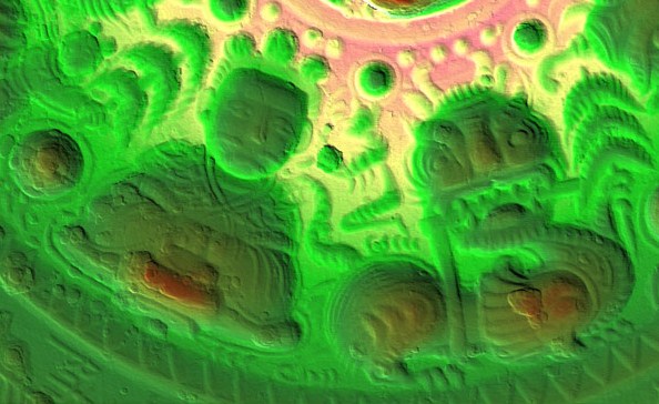D&ecute;tail du miroir, d'un dieu et d'une bête, visualisé à partir de données scanner 3D.