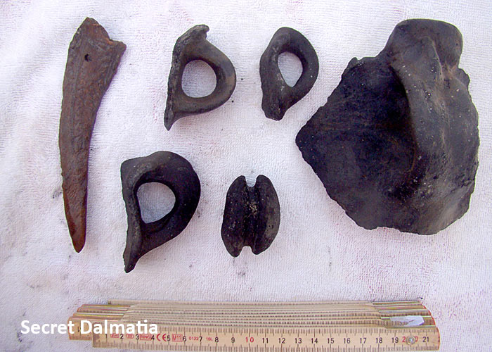 Os, outils et poterie au large de la Croatie, il y a 3 500 ans.