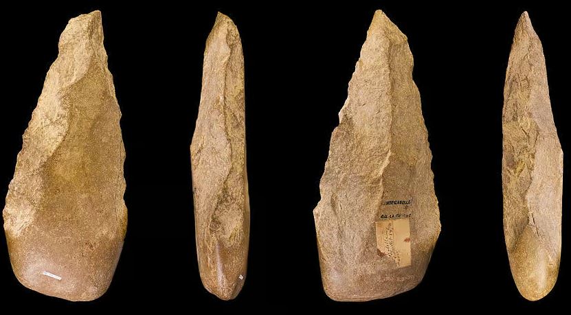 Outils en pierre (bifaces), du genre Homo, dans le bassin de Nihewan en Chine, il y a 1,1 millions d'années.