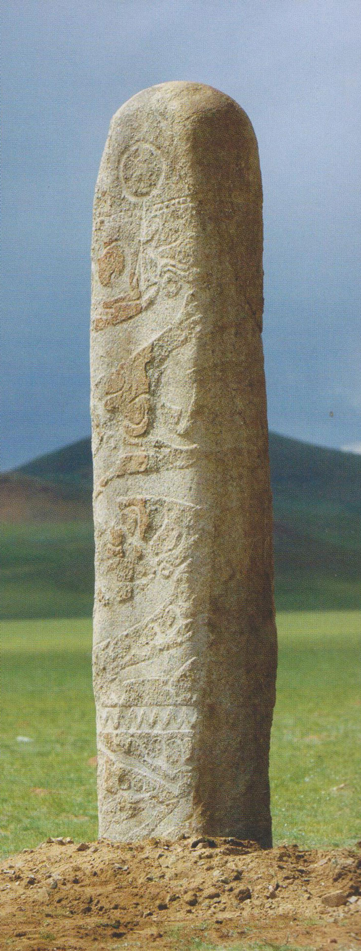 Pierre à cerfs n°21 (monolithe, menhir ou stèle) du site de Tsatsyn Ereg en Mongolie.