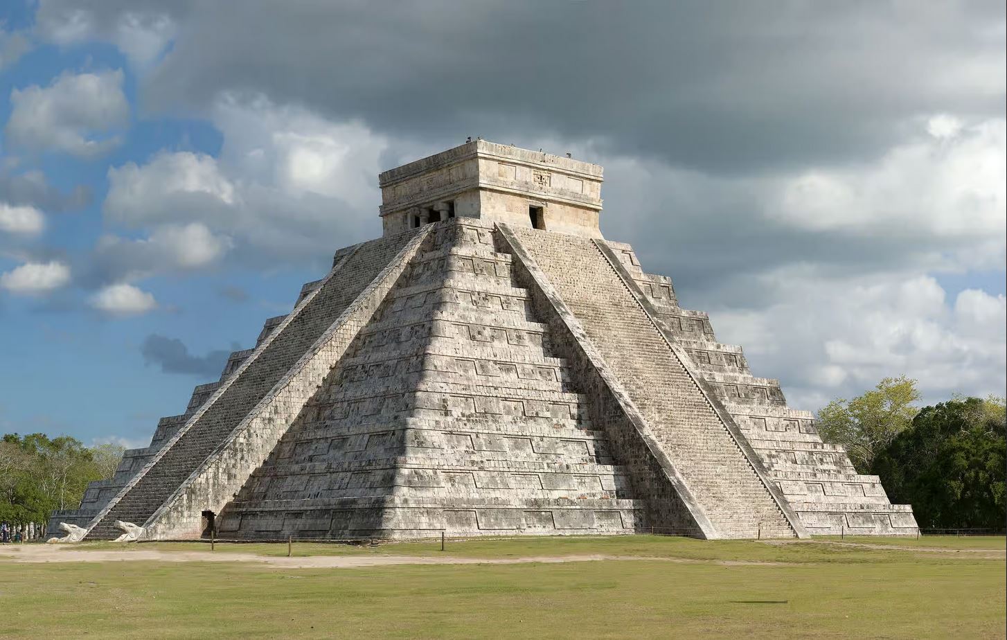 Pyramide maya du XIe siècle.