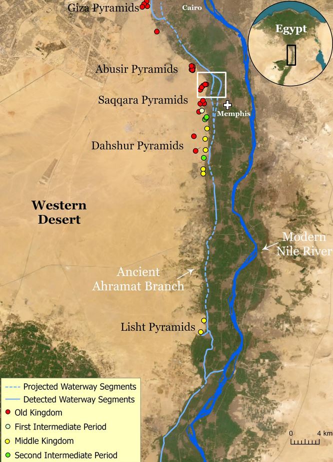 Pyramides alignées dans un axe Licht-Gizeh, sur l'ancien bras Ahramat, du Nil, en Egypte.