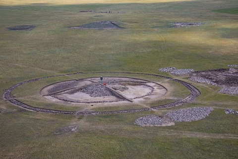 Bijoux d'un tertre funéraire, du peuple Saka au Kazakhstan, il y a 4 600 ans.