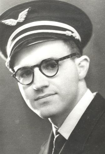 Alfred Tomasi, dans l'armée de l'air en 1940.
