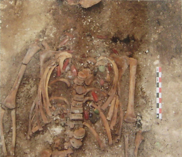 Tombe d'un enfant de 2 à 3 ans de Bahreïn.