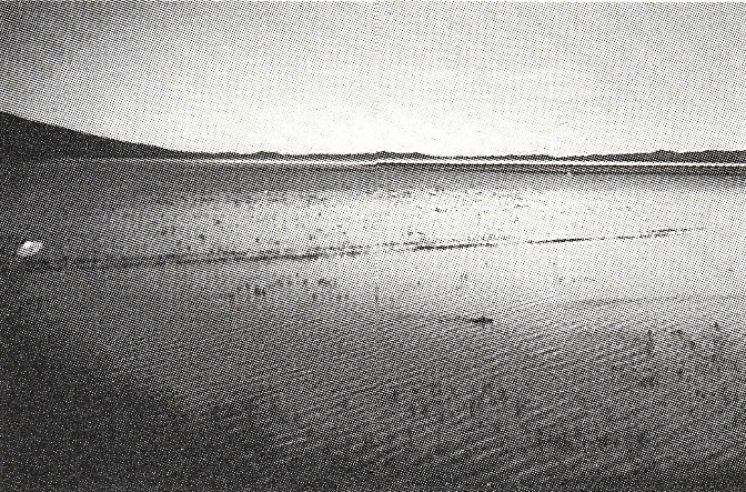 Ovni pris en photo par un magistrat français, au-dessus du lac Titicaca au Pérou.