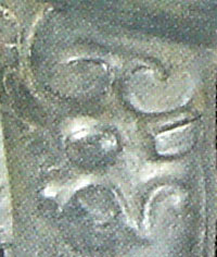 Vase ou tripode ding en bronze.
