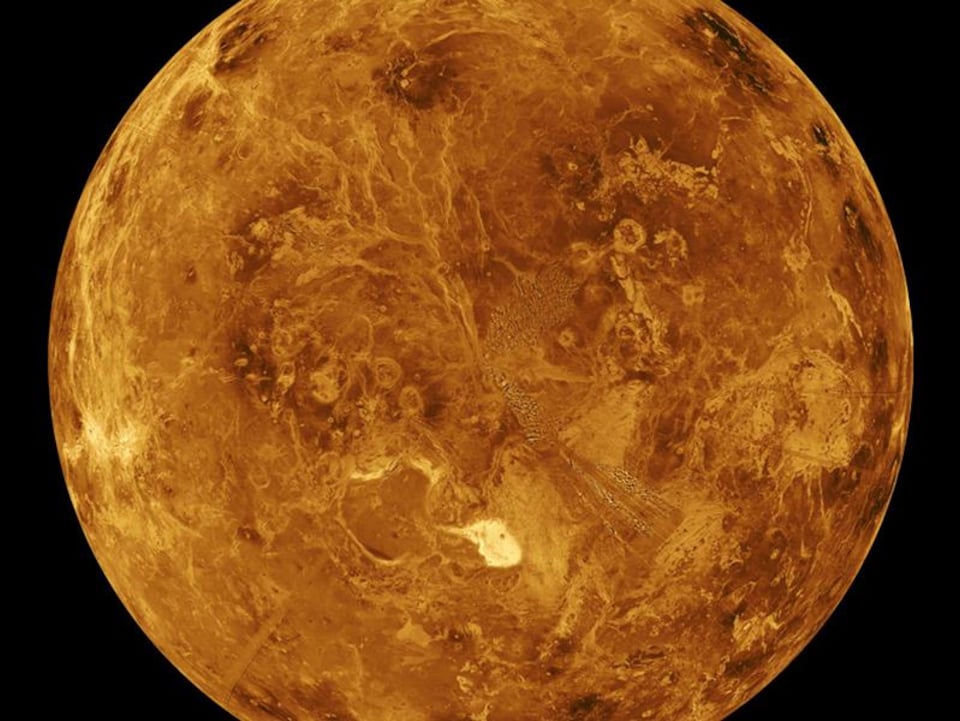 Vénus, un des satellites du Soleil.